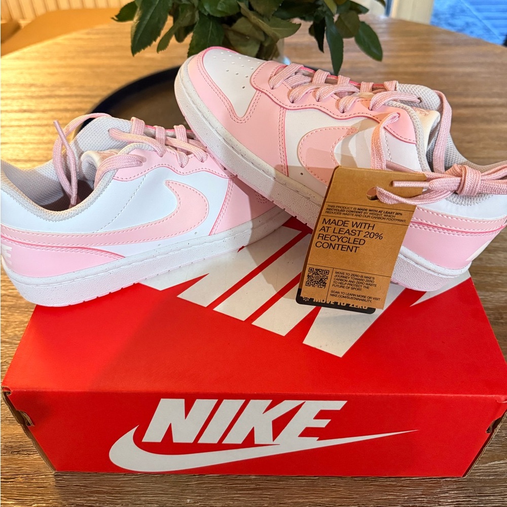 NWT! Nike Court Borough Low Recraft, pink white 5Y